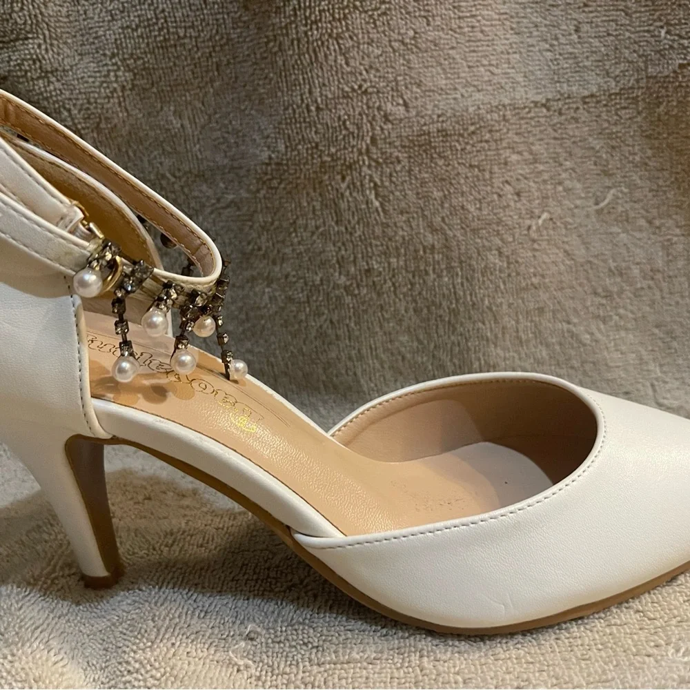 Wedding White Heels with pearl ankle strap new! Never worn women’s size 6 1/2 - Picture 2 of 5